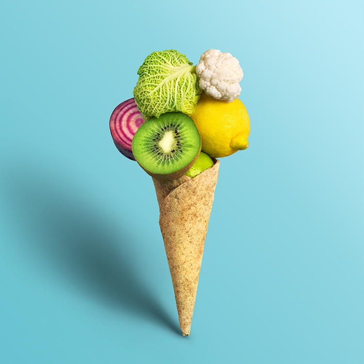 Foodstyling voor de nationale Suikerchallange van het Diabetes Fonds: ijsje van groentewrap met bolletje kiwi, citroen, bloemkool, biet en savooikool.